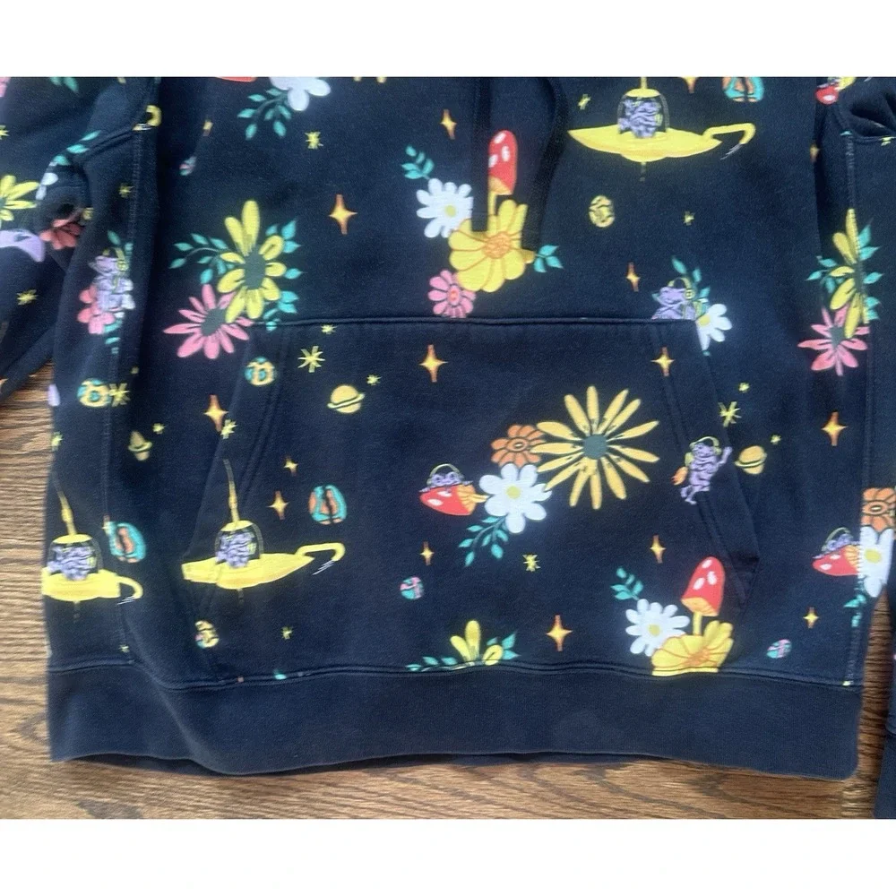 Nike Mens Sportswear Club Fleece Hoodie Trippy Toads Floral UFO Print Black L